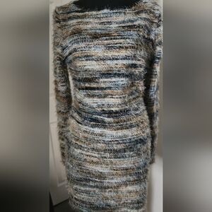 Pretty Little thing Elegant Long Sleeve Knit Dress in Black and Gray